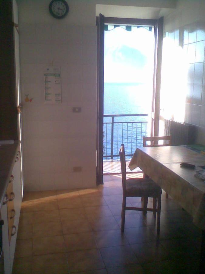 Casa In Riva Al Lago Varenna Ngoại thất bức ảnh